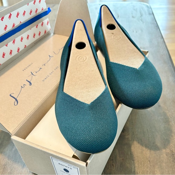 ’The Flat’ by Rothy’s in Emerald Green - Picture 6 of 7